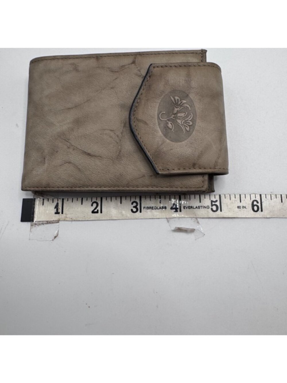 Buxton Heiress Top Grain Cowhide Leather Wallet Bifold Floral Embossed Flap Beig - Picture 5 of 13